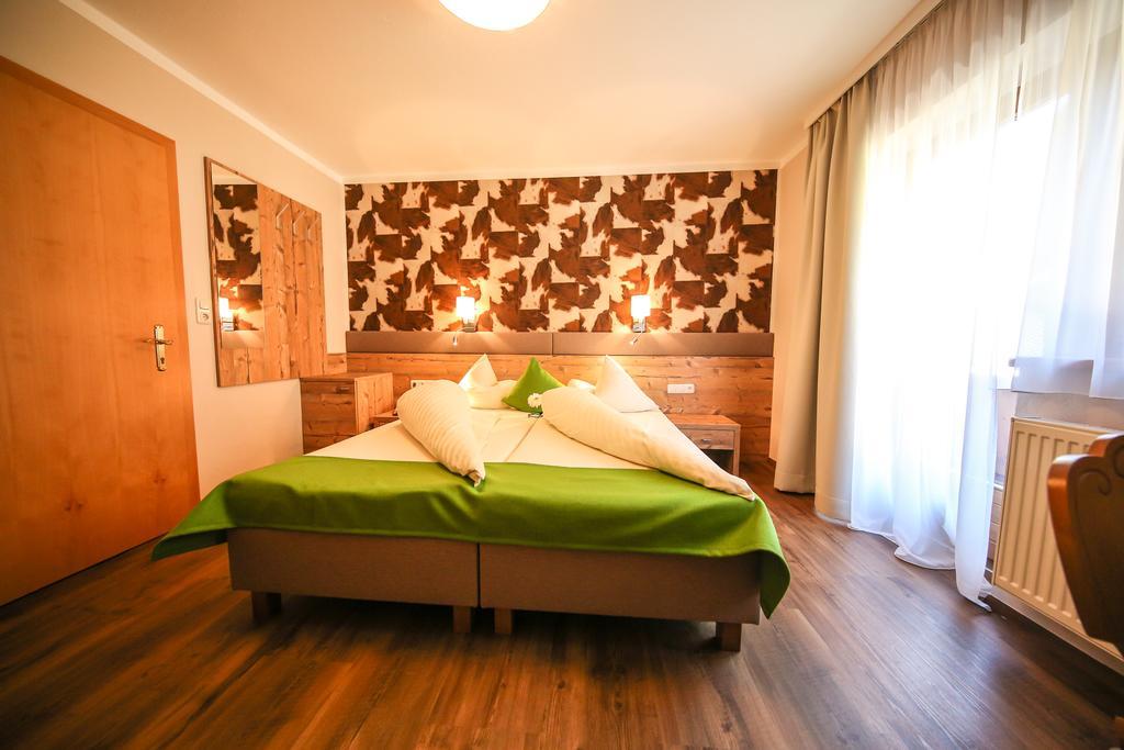 Hotel Landhaus Carla Mayrhofen Szoba fotó
